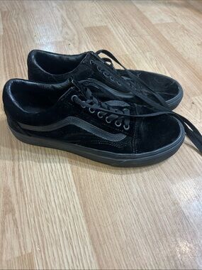 Vans Black Old Skool Low-Top Sneakers